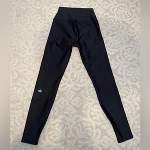 ALO Yoga High-Waist Airlift Legging- Black